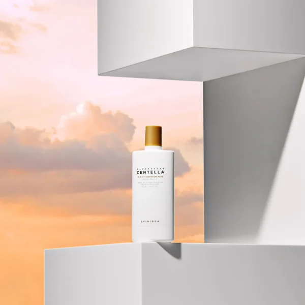 واقي شمس فيزيائي SKIN1004 Centella Air-Fit Suncream Plus SPF50+ PA++++ منتجات كورية (6) واقي شمس فيزيائي SKIN1004 Centella Air-Fit Suncream Plus SPF50+ PA++++ منتجات كورية