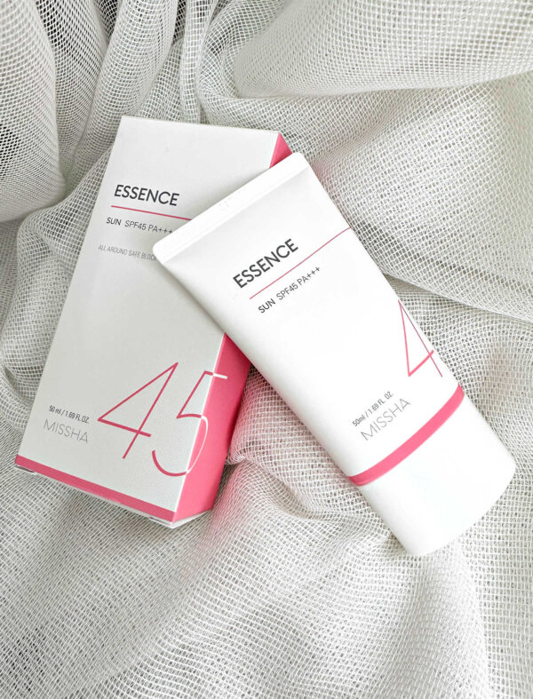 واقي شمس مرطب بتركيبة خفيفة MISSHA Essence Sun SPF45 PA+++ منتجات كورية